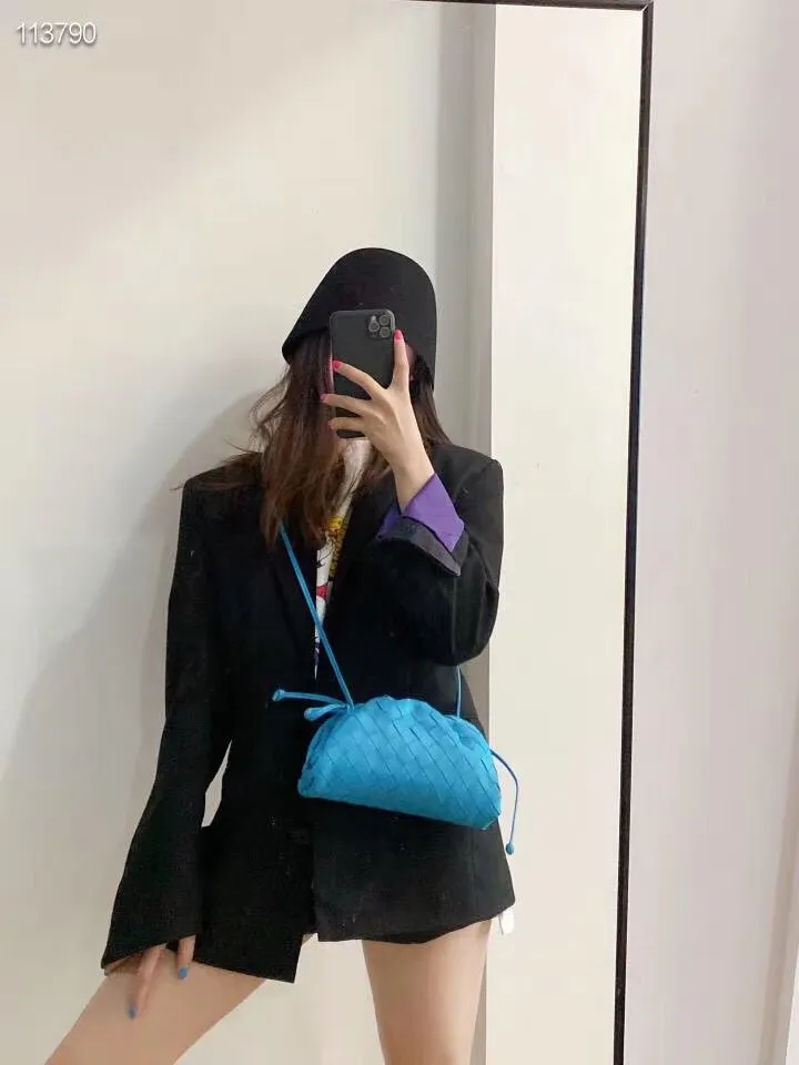 This winter’s must-have blue color is full of energy ❤️